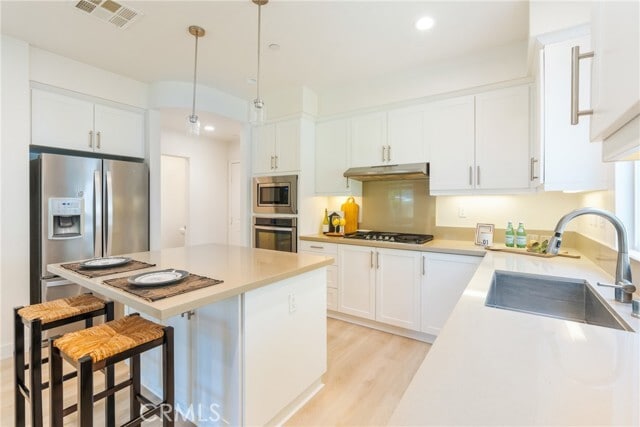 Building Photo - 747 Beacon