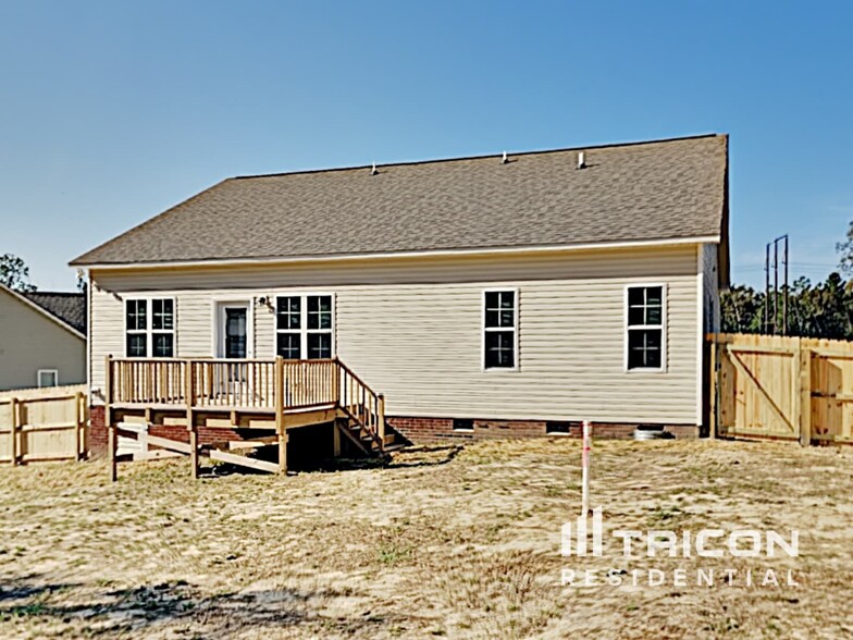 Building Photo - 327 Kandypoo Dr