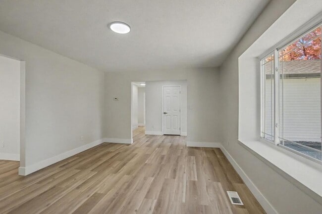 Building Photo - 7882 Lockport Blvd