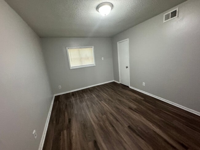 Building Photo - 3402 Sunnyfield Cove