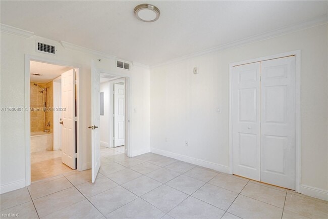 Building Photo - 3 br, 2 bath House - 21100 SW 87th Ave Apt...
