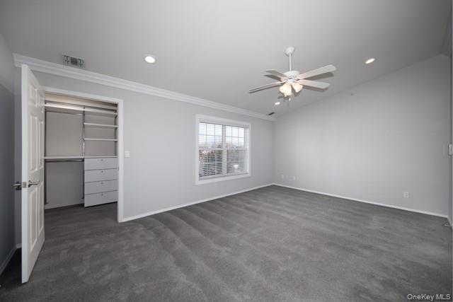 Building Photo - 238 Village Green Dr