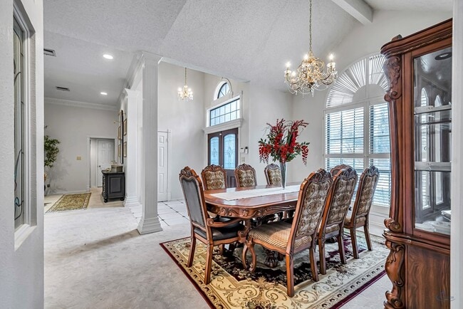 Building Photo - 6415 San Mateo Ln