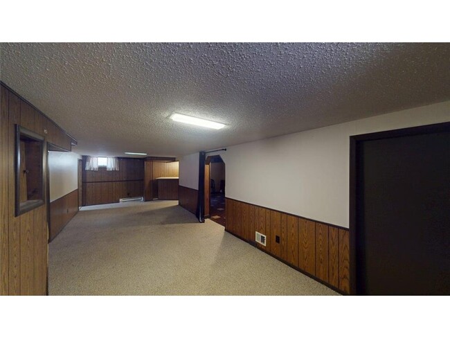 Building Photo - 2849 Jersey Ave S