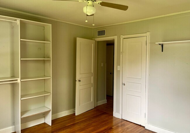 Building Photo - 1005 Rittiner Dr