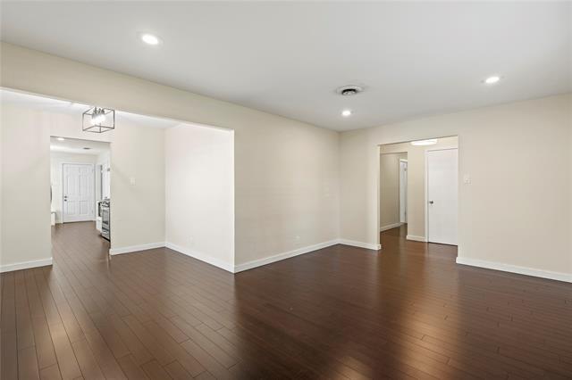 Building Photo - 6706 Kingsbury Dr