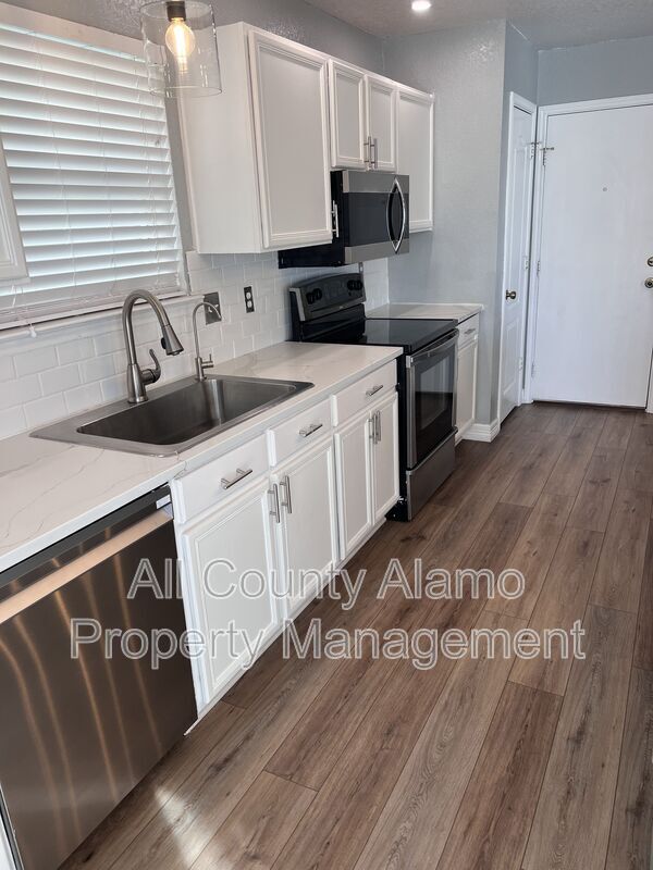 Building Photo - 7431 Cedar Farm