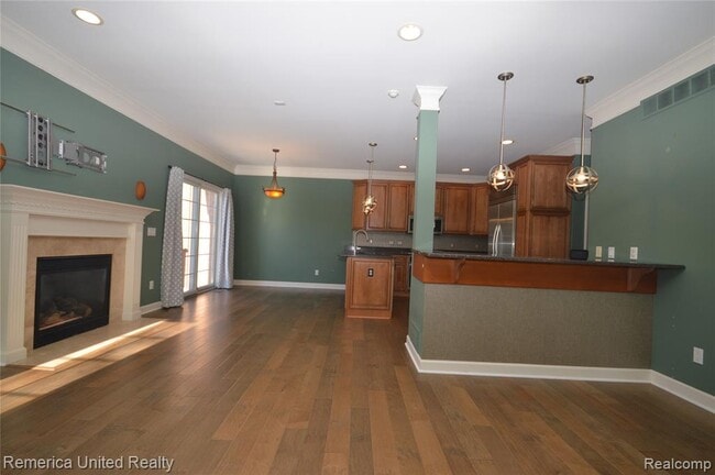 Building Photo - 42965 River Bend Dr