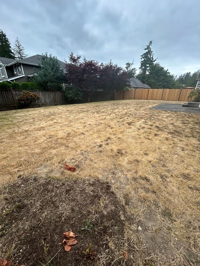Building Photo - 4 Bed 3 Bath Fully Fenced Kenmore Home