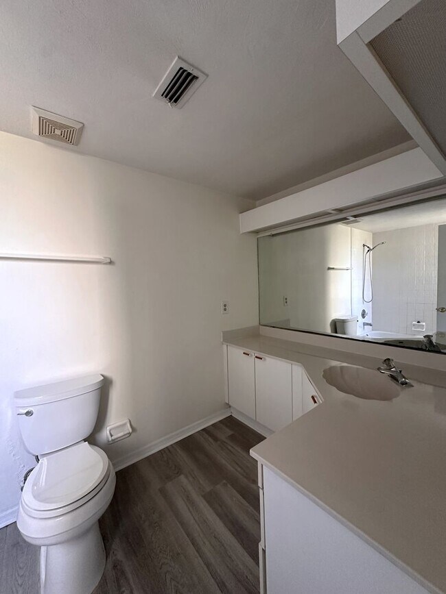 Building Photo - 2 Bedroom 2 Bath in Plantation Bay in Ormond Beach