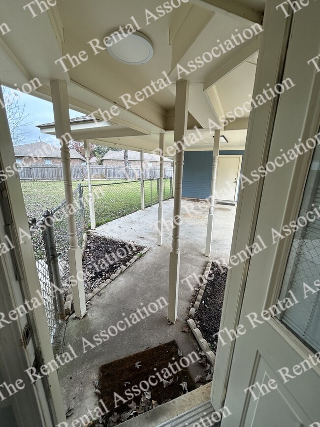 Building Photo - 103 Liner Dr