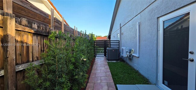 Building Photo - 15182 SW 69th St