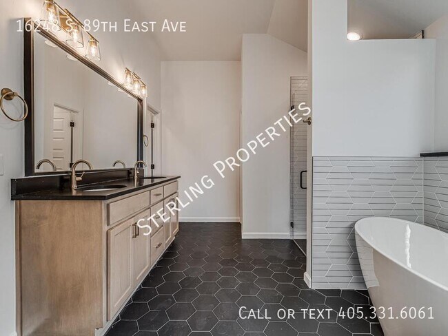 Building Photo - 16248 S 89th East Ave