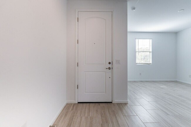 Building Photo - Pending/ Rented - New Mattamy Home!