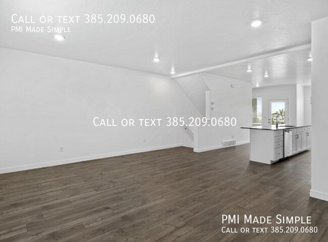 Building Photo - 1107 E Hatch Row