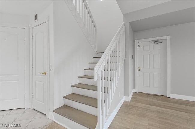 Building Photo - 5782 Cove Cir