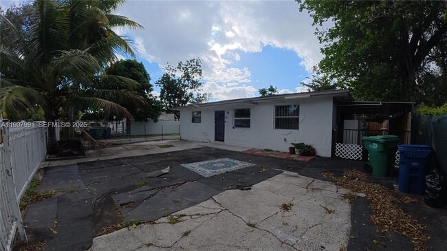 Building Photo - 15812 NW 39th Ct