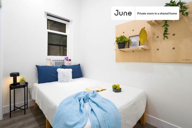 Building Photo - 111 E 38th St