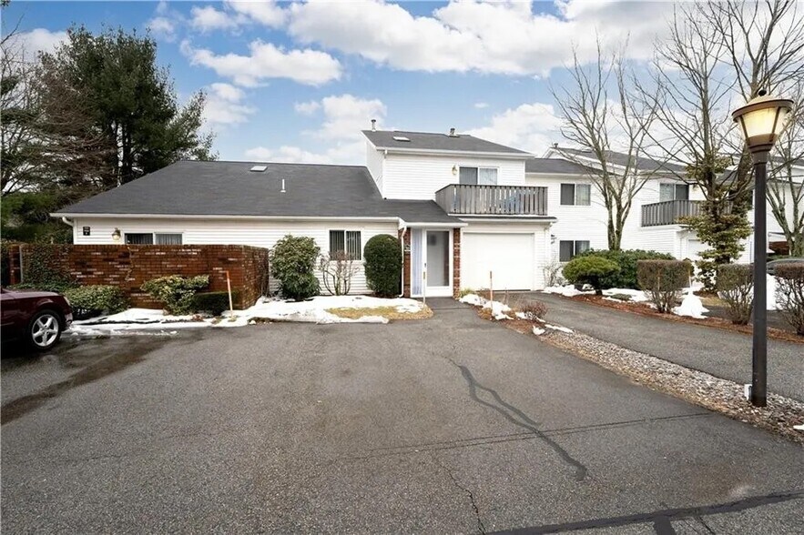 Primary Photo - 783 Williamsburg Cir