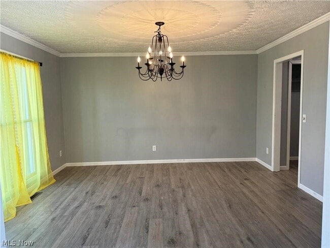 Building Photo - 242 Ravenshollow Dr