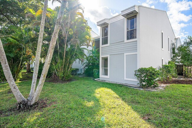 Building Photo - 6165 Old Court Rd