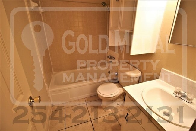 Building Photo - 804 Michelle Dr