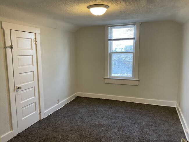 Building Photo - 2206 Brown St