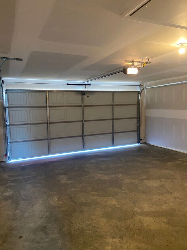 Building Photo - Big Space, Bigger Savings — 4-Bedroom Conrad Court Home with $99 First Month’s Rent