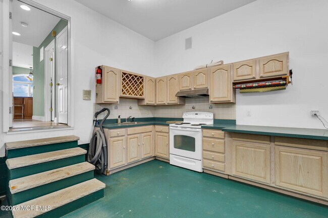 Building Photo - 3110 Windsor Ave