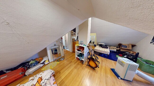 Building Photo - 9/1 No Fee! Single Family 5BR/3BA w/laundry, AC, parking, pet friendly!