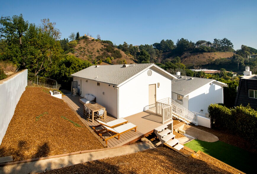 Building Photo - 9809 Beeson Dr