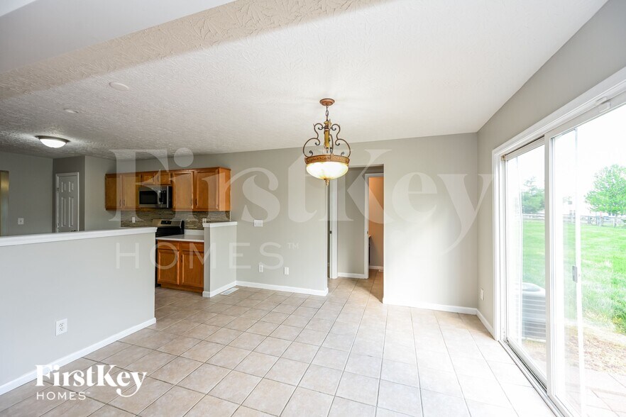 Building Photo - 2125 Picketside Dr