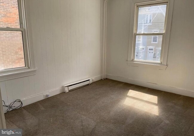 Building Photo - 361 Beech St