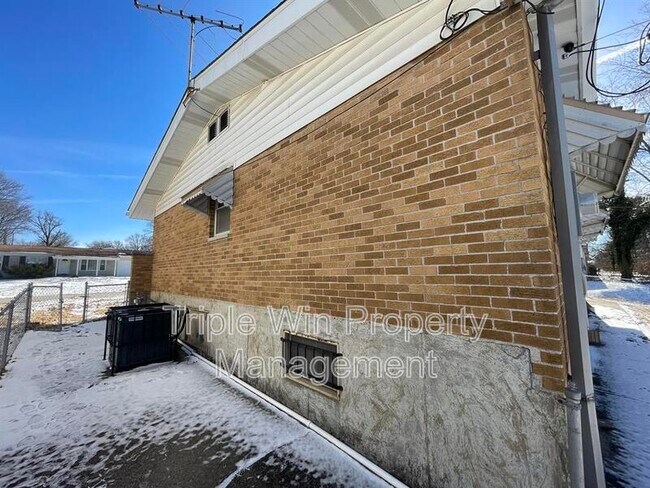 Building Photo - 11423 Ortega Dr