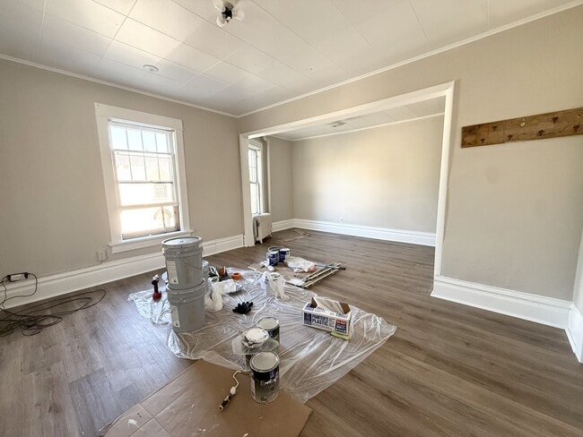 Building Photo - 207 N Pinckney St