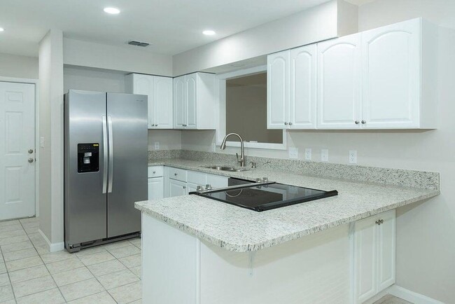 Building Photo - 127 Newcastle Cir