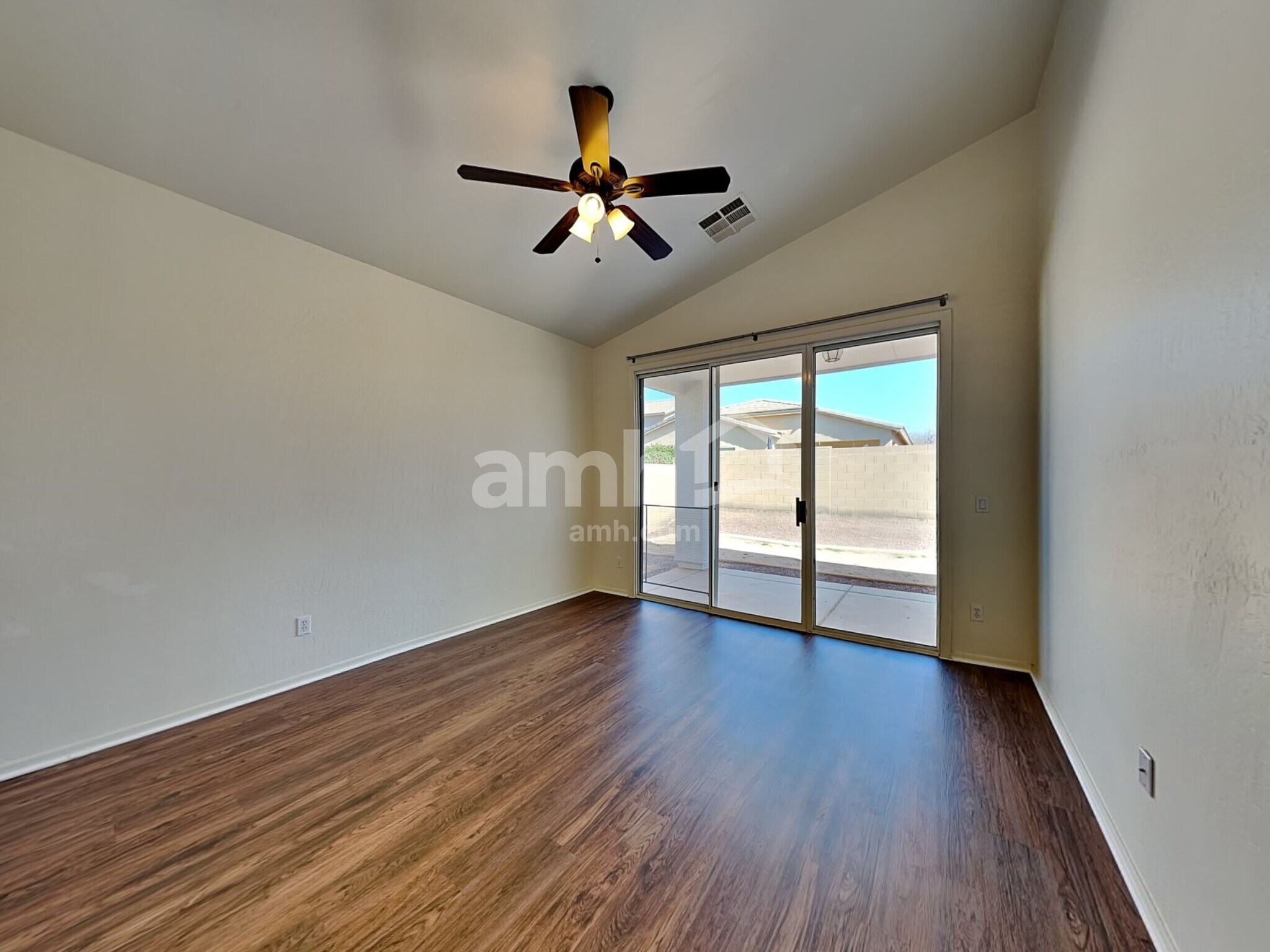 Building Photo - 14838 W Columbine Dr