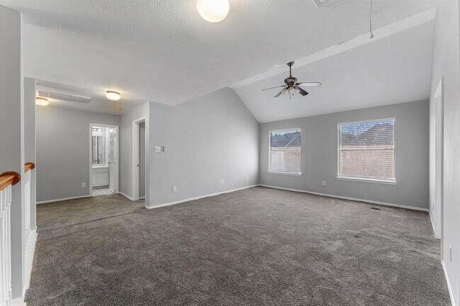 Building Photo - 11910 McKinney Falls Ln