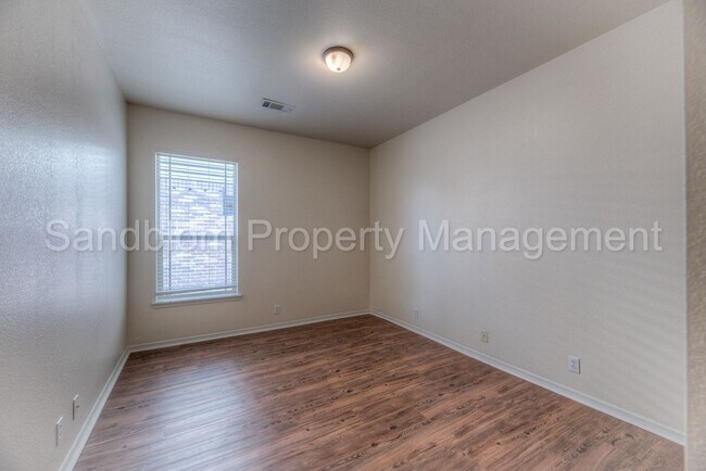 Building Photo - 3295 S 204th E Ave