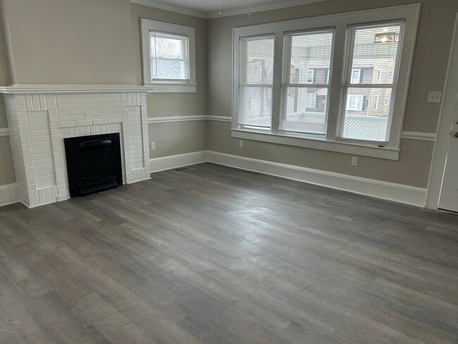 Building Photo - 2423 N Patterson Ave