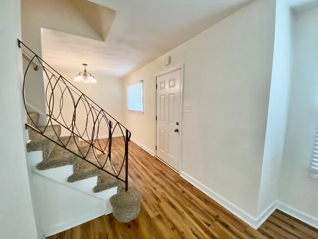 Building Photo - Ready 07-10-26! Great 3-bedroom home in Aragona Village! Stainless Steel Appliances, Granite Coun...