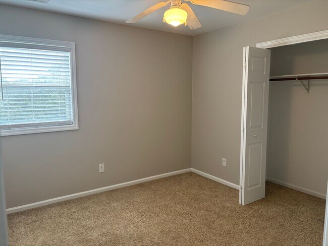 Building Photo - 118 Wyndward Ct