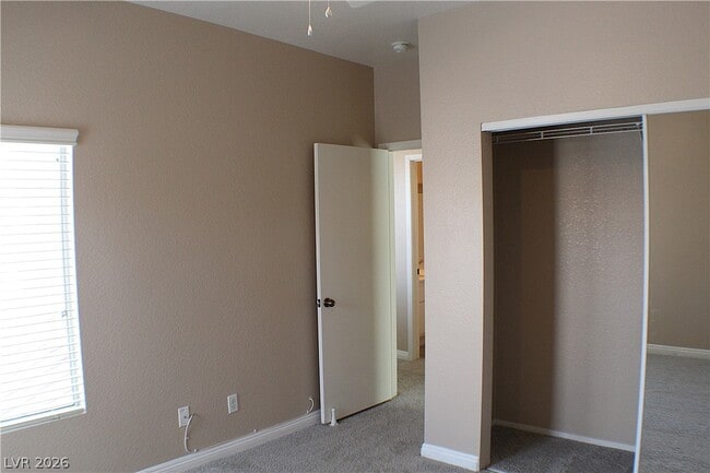 Building Photo - 251 S Green Valley Pkwy