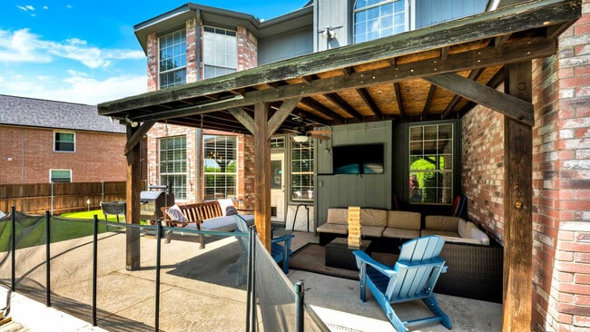 Building Photo - 3209 Normandy Dr