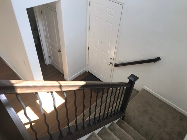 Building Photo - 1704 Brodea Ln