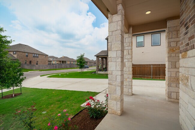 Building Photo - 120 Kat Garnet Dr