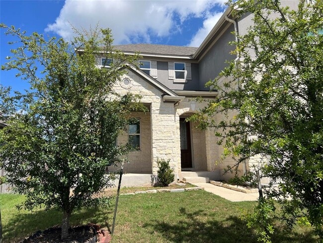 Primary Photo - 112 W Point Way