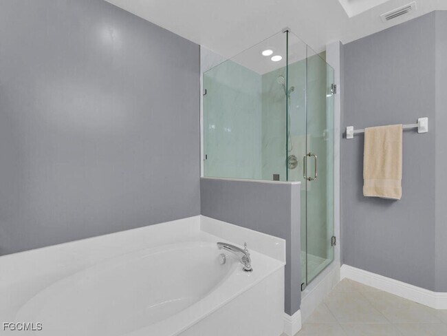 Building Photo - 2745 First St