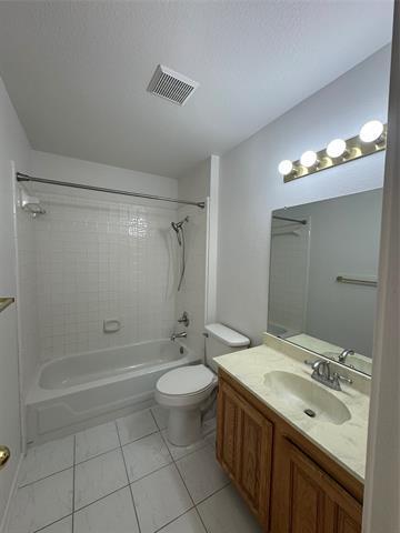 Building Photo - 1705 Bennington Dr