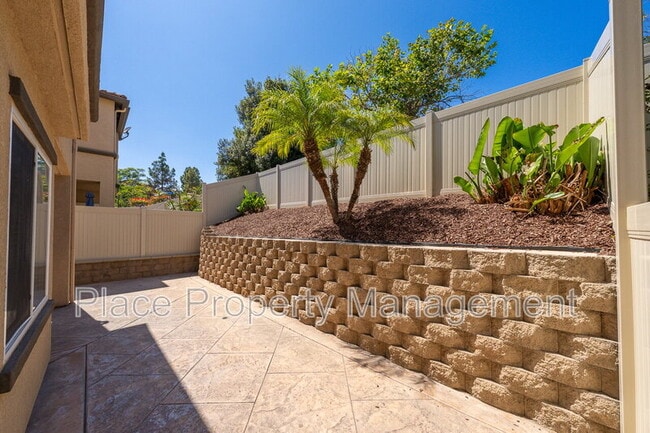 Building Photo - 6223 Avenida De Las Vistas